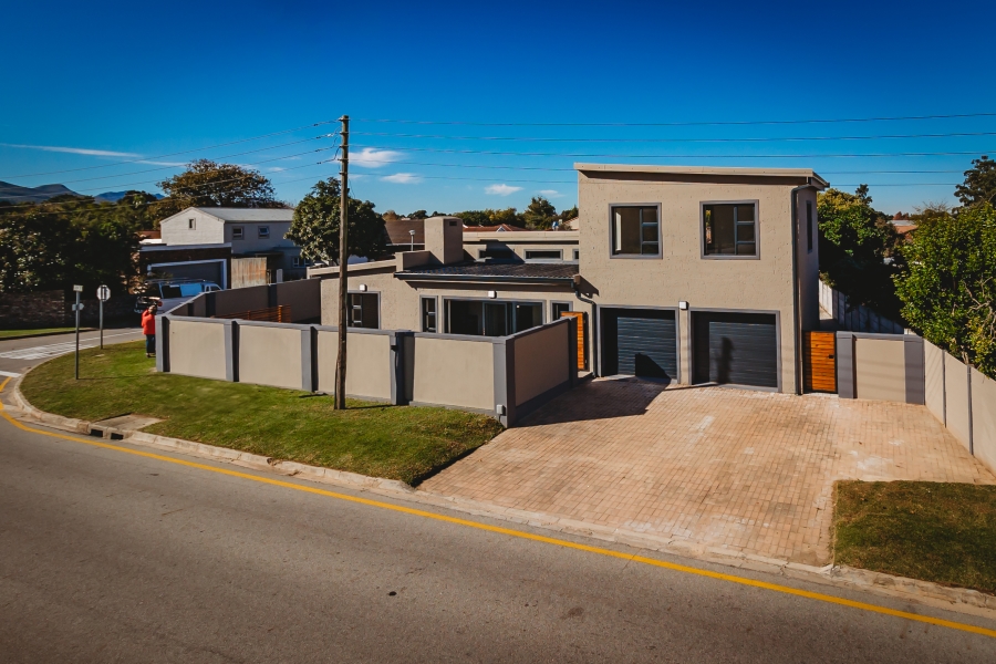 3 Bedroom Property for Sale in Blanco Western Cape